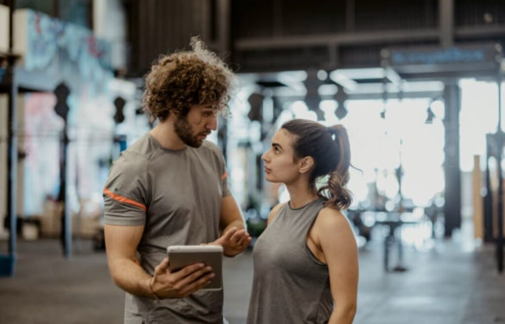 Fitness Consultant: What He Does & When to Hire in Your Gym