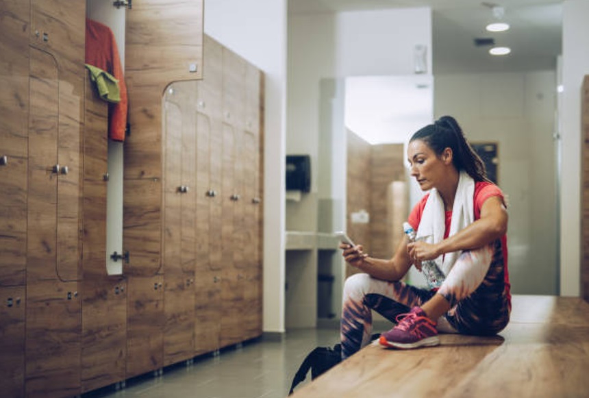 Comfortable and aesthetic locker rooms are part of a positive gym membership experience.