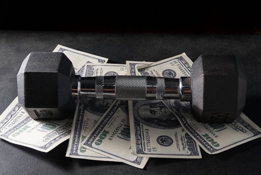 How to afford Anytime Fitness franchise initial costs?