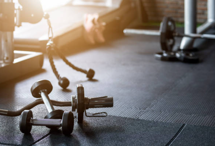 This gym space with its amazing light conditions is perfect for photographers’ sessions as an additional source of income for the gym owner.