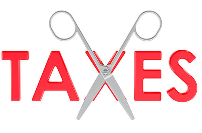 Personal trainer taxes might be lower thanks to tax write offs if you keep the invoices for business expenses, like marketing expenses, health insurance, social media ads and many others.