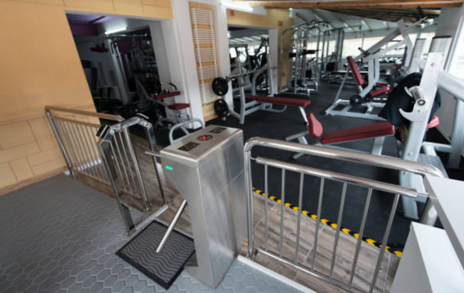 Gym door entry system: gym key fob systems, biometric systems of access control, key cards and other access methods are a convenient solution for gym owners.