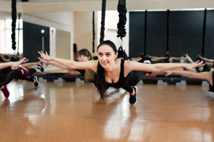 Bungee fitness classes are a full body workout that builds muscle mass and strength, but also provides fun and looks spectacular!