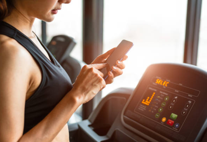 One of the modern fitness trends is functional fitness using smart technology.