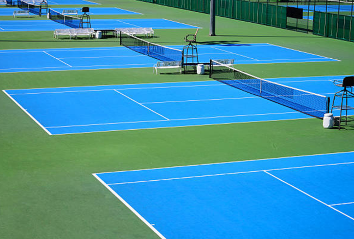 Tennis facilities, as one of the points of initial investment and startup costs, must be detailed in your tennis club business plan, as well as the future maintenance of the court surfaces.