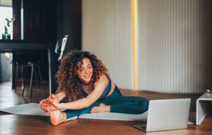 Earn passive income thanks to videos of workout programs directed to fitness enthusiasts.