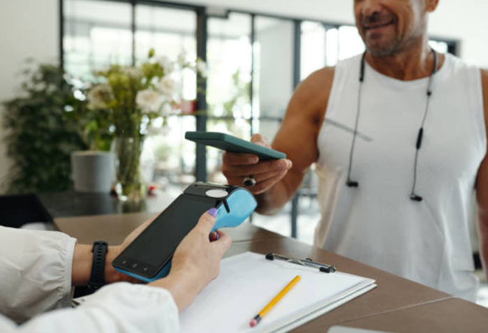 Gym management software enables multiple ways of paying for training and makes exercise billing quicker and more convenient.