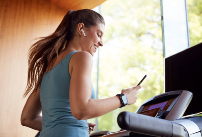 Smart workout equipment connected with a system makes it possible to have personalized training and track progress.