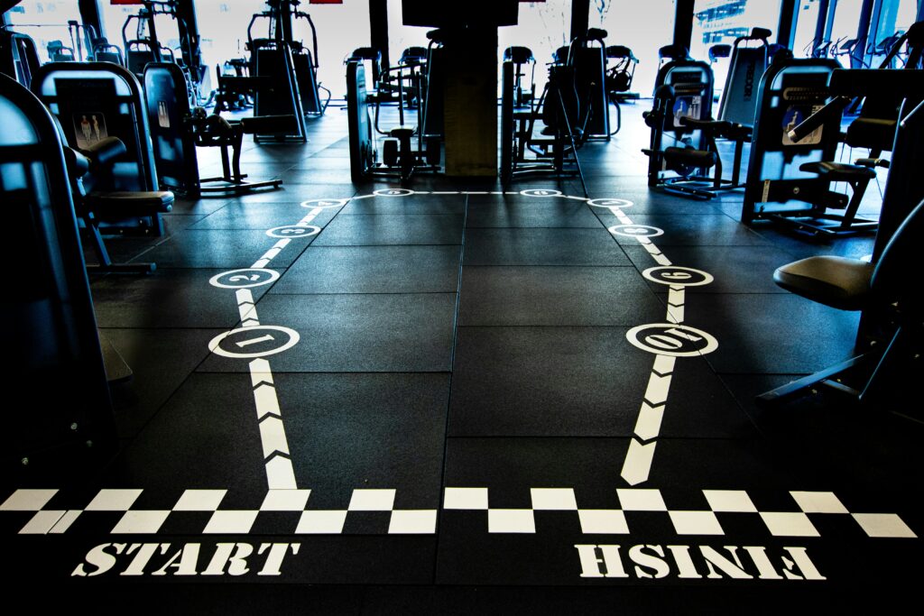 Fitness “start-finish” path as an idea for functional usage of gym space.