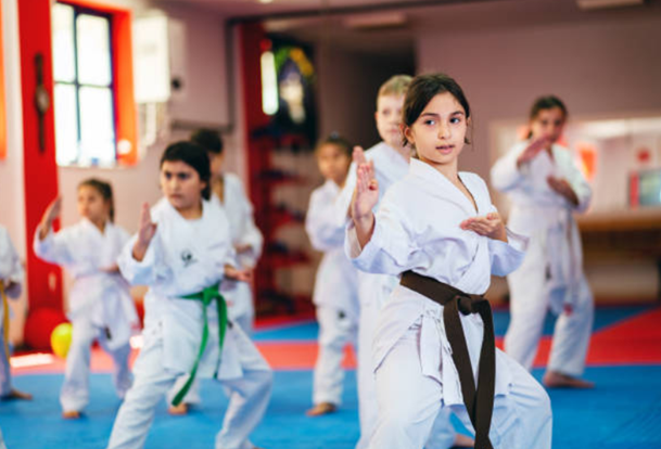 Martial arts class: young students’ engagement is a good sign.