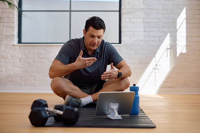 Personal trainers who work also on-line have an opportunity of more income and comfortable conditions of work.