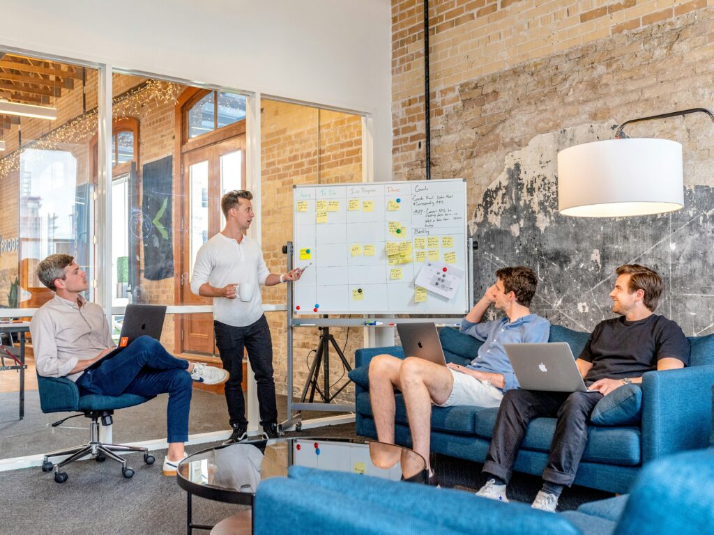 A marketing agency can provide a two brain marketing approach, and here we can even see four brains working ;)